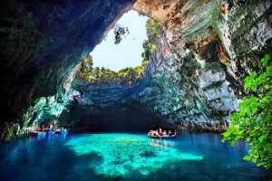 TopBeautifulNaturalLakesInTheWorld