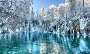 TopBeautifulNaturalLakesInTheWorld