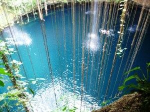 TopBeautifulNaturalLakesInTheWorld